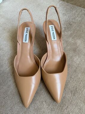 Steve Madden Tan Pointed-Toe Slingback Pumps